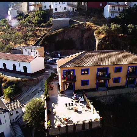 Alojamientos Rurales Hurdes Altas - La Antigua Guarderia Casares de las Hurdes Bagian luar foto