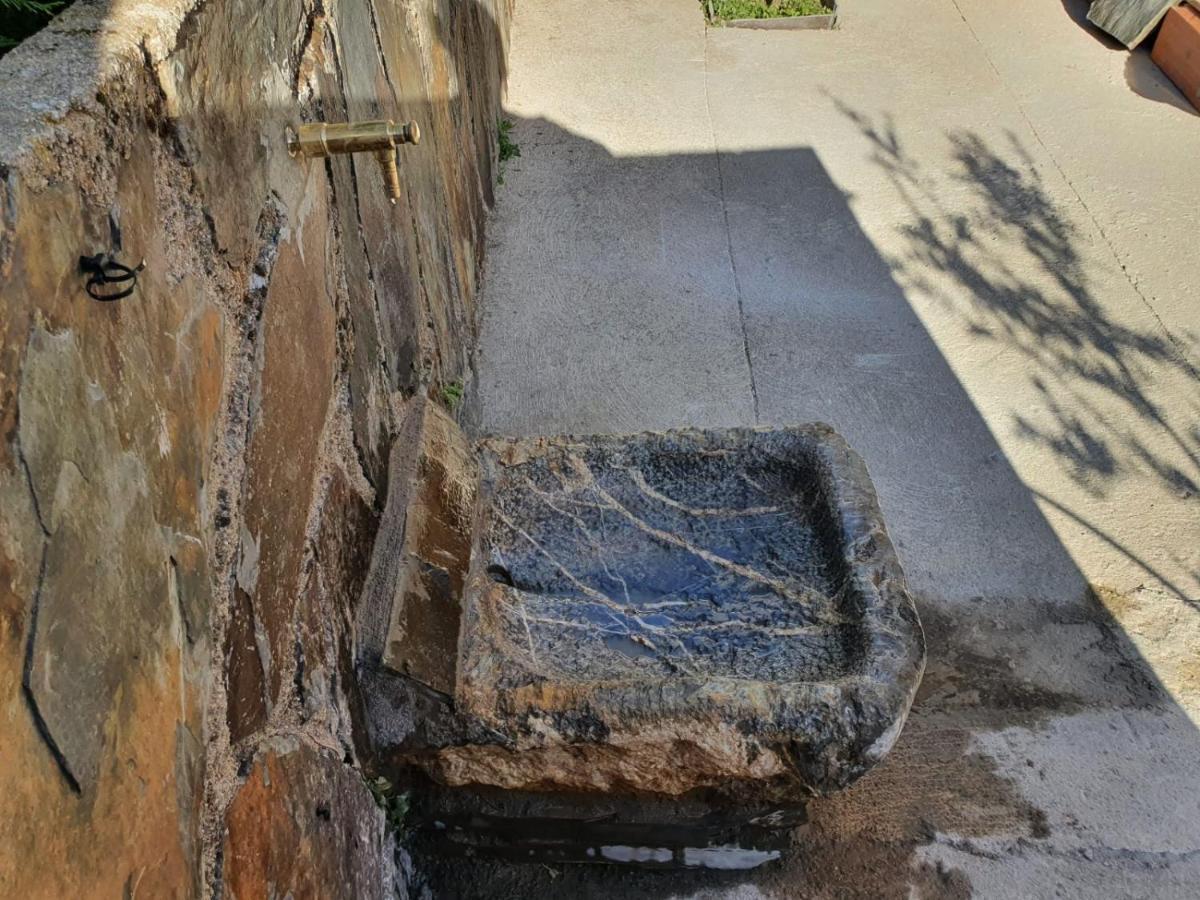 Alojamientos Rurales Hurdes Altas - La Antigua Guarderia Casares de las Hurdes Bagian luar foto