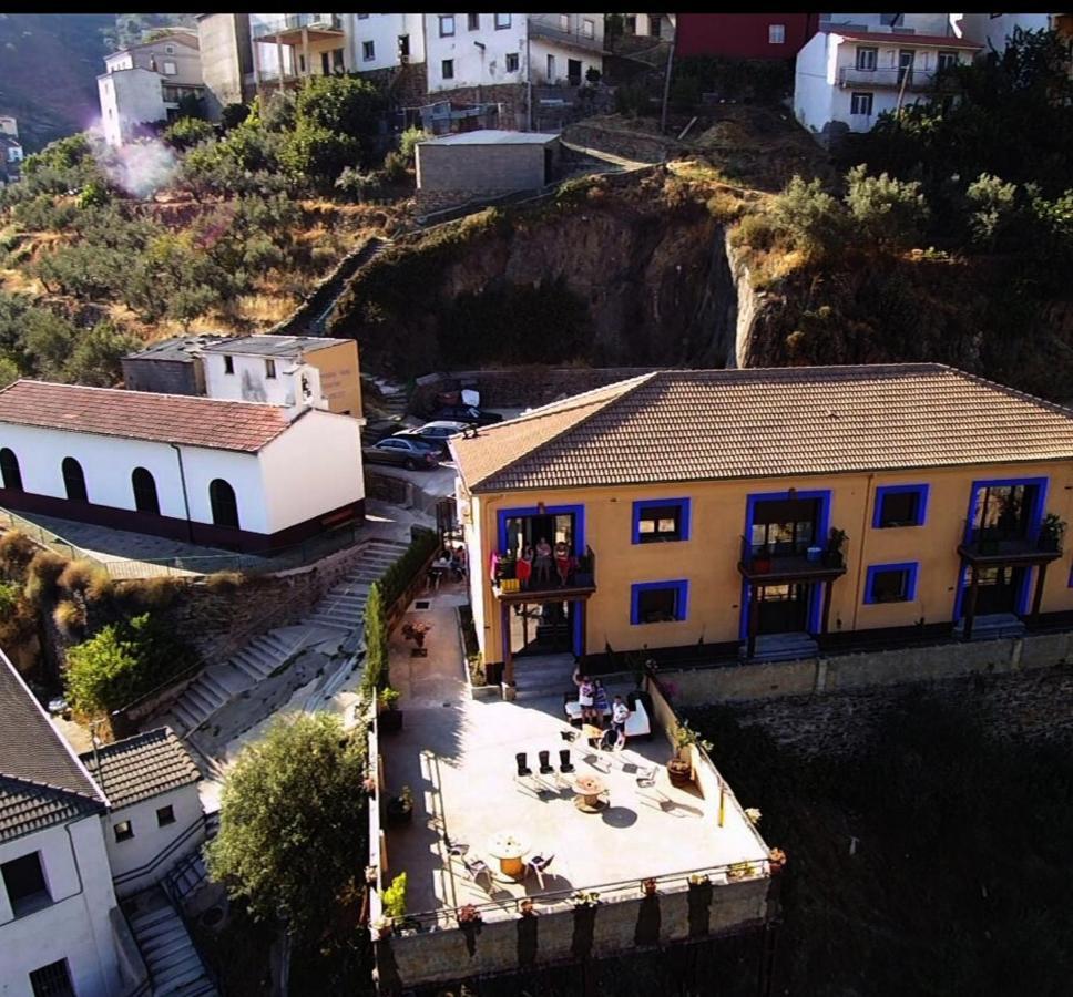 Alojamientos Rurales Hurdes Altas - La Antigua Guarderia Casares de las Hurdes Bagian luar foto