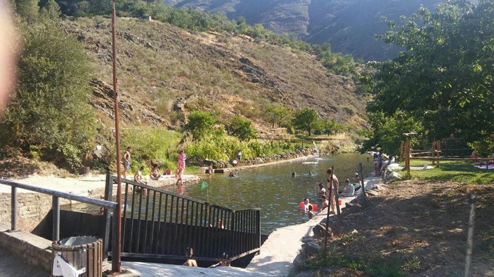 Alojamientos Rurales Hurdes Altas - La Antigua Guarderia Casares de las Hurdes Bagian luar foto